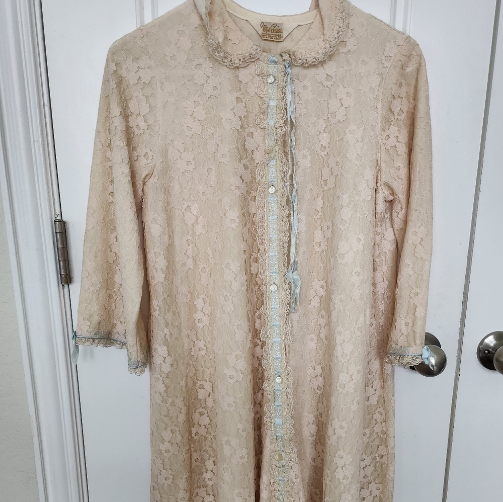 Vintage nightgown